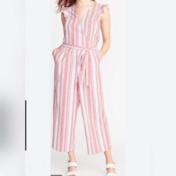 Old Navy Linen Cropped Romper Women’s Med Red White Striped Ruffle Jumper EUC - Picture 1 of 14